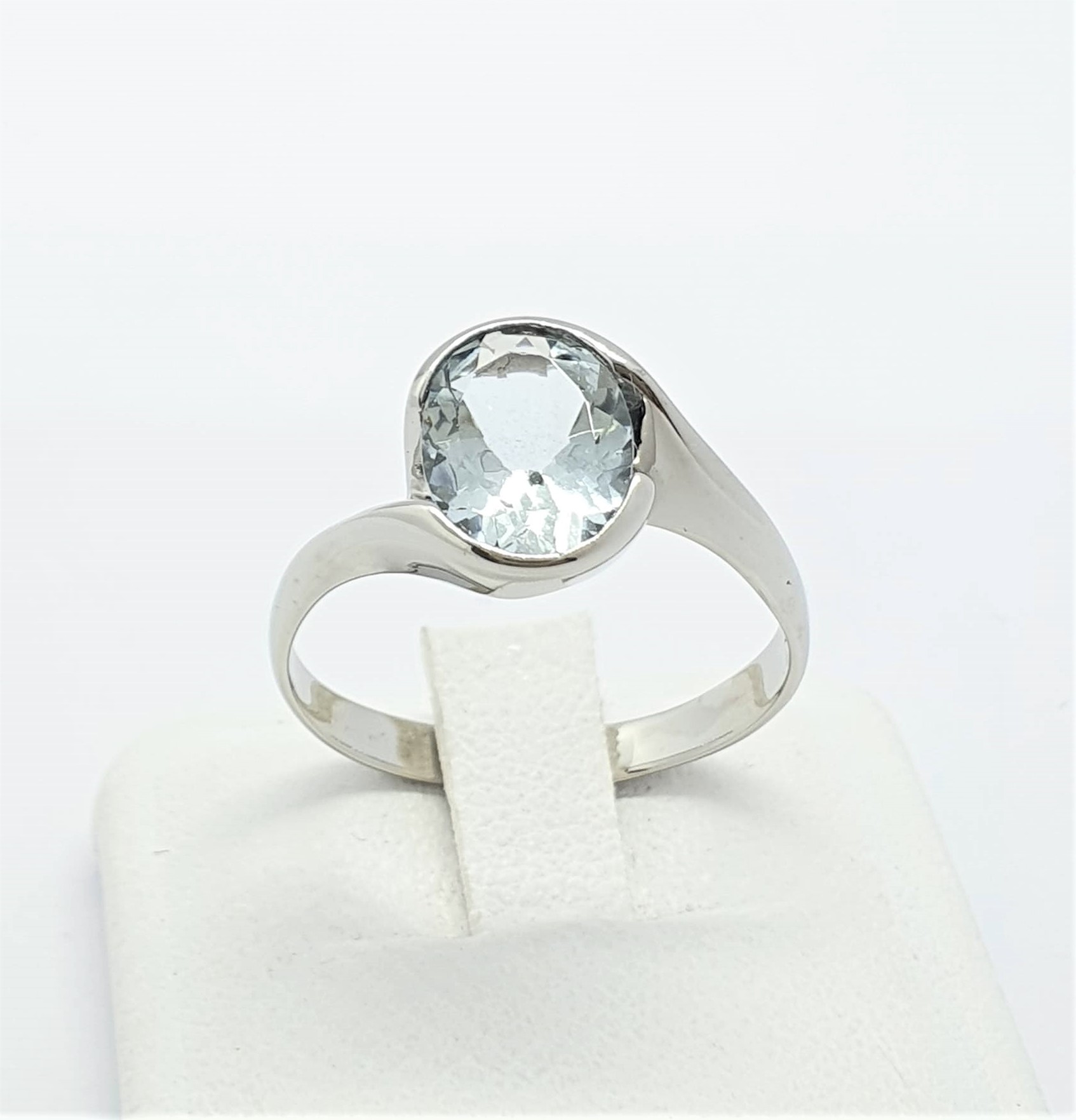309581706_1506948483107644_6927796263492325114_n.jpg Anello oro bianco con acquamarina - immagine 1