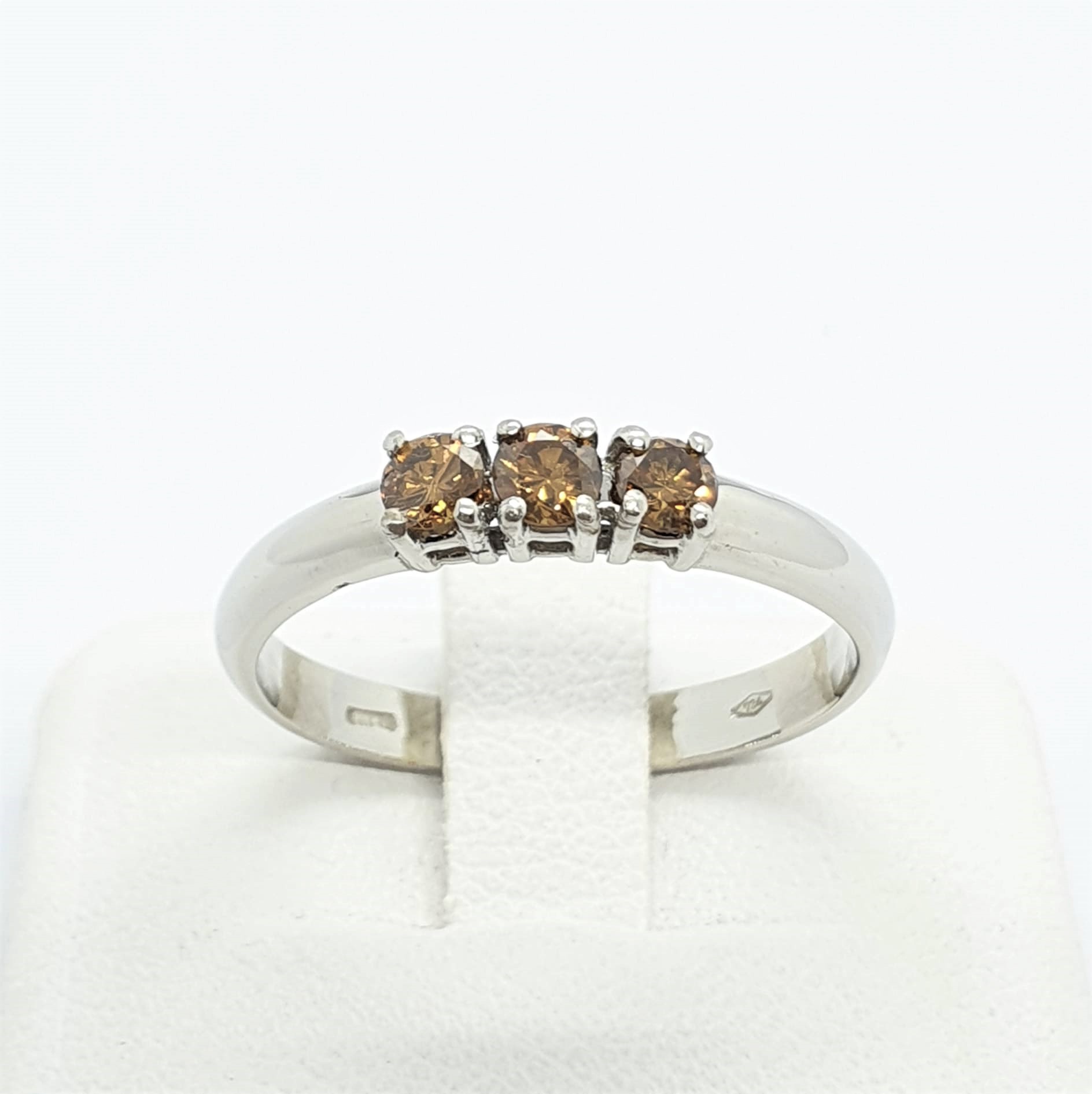 309718047_1127859397936710_2967880929704098433_n.jpg Trilogy oro con diamanti - immagine 1