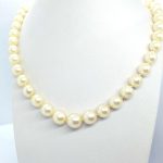 Collana perle con chiusura in oro giallo