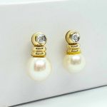 Orecchini oro giallo. perle e diamanti