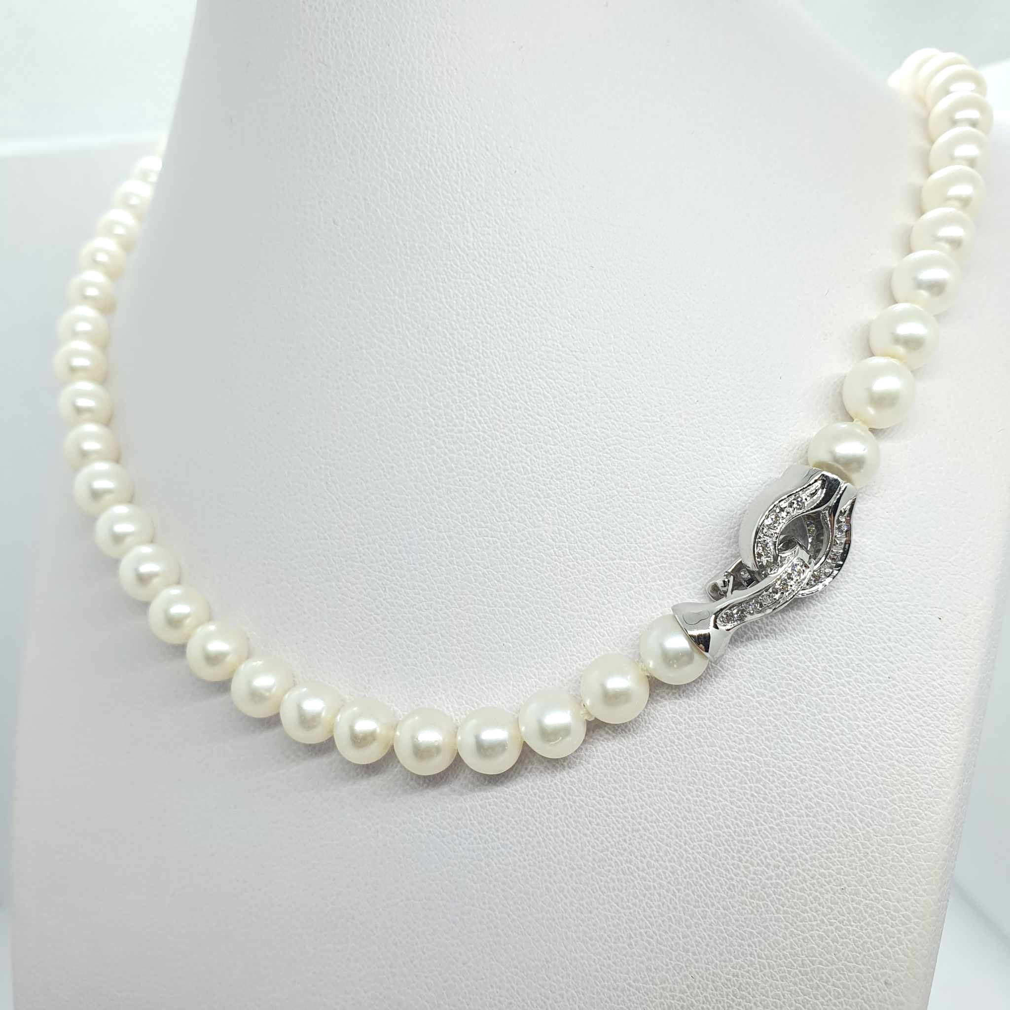 448932379_474580118496146_4218963585625778521_n.jpg Collana perle e oro bianco - immagine 1