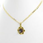 Collana con pendente fiore oro
