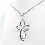 Collana con croce oro