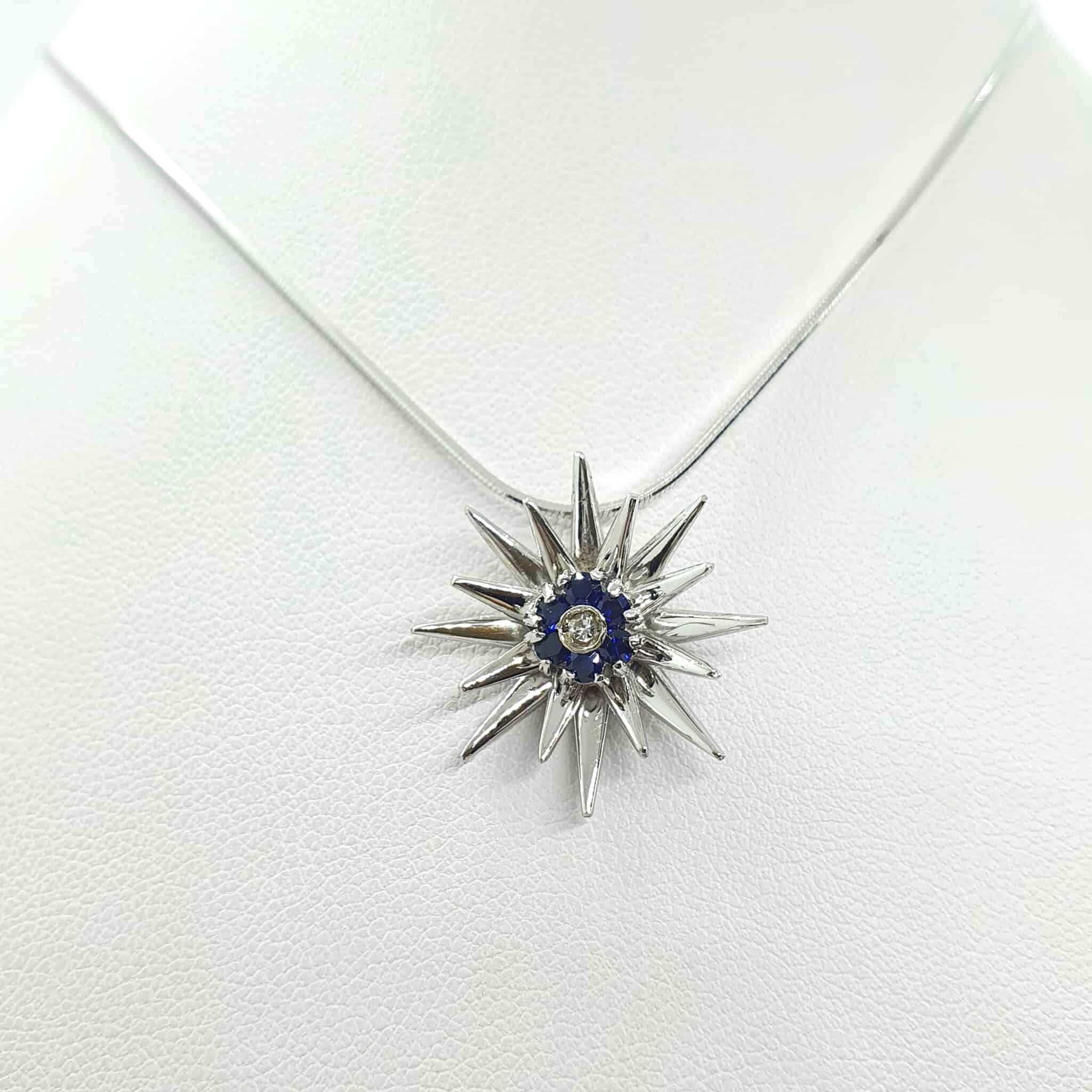 588434114_927439133597659_3698939572056854076_n Collana con ciondolo stella in oro diamante e zaffiri - immagine 1