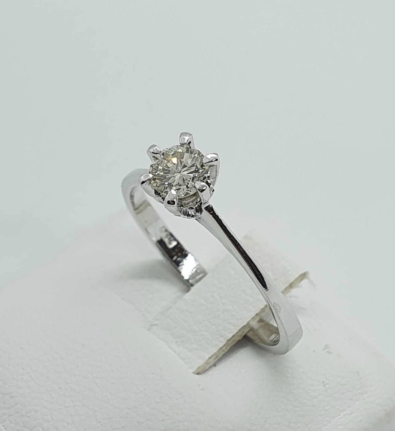 N77-22gr-A85-600.jpg Anello solitario diamante 0,30 - immagine 1