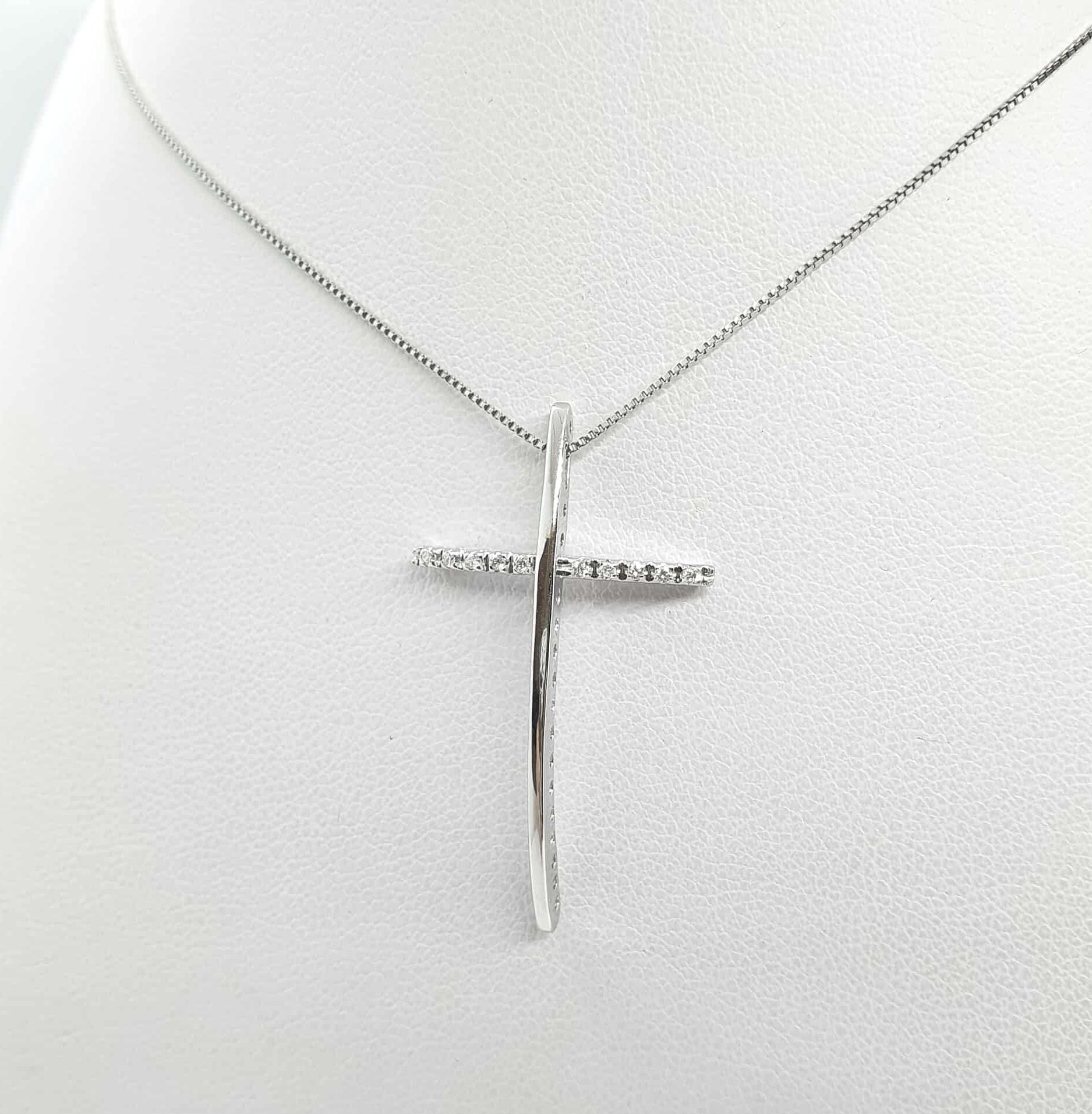 N941-3gr-A217-400 Collana con croce oro e diamanti - immagine 1