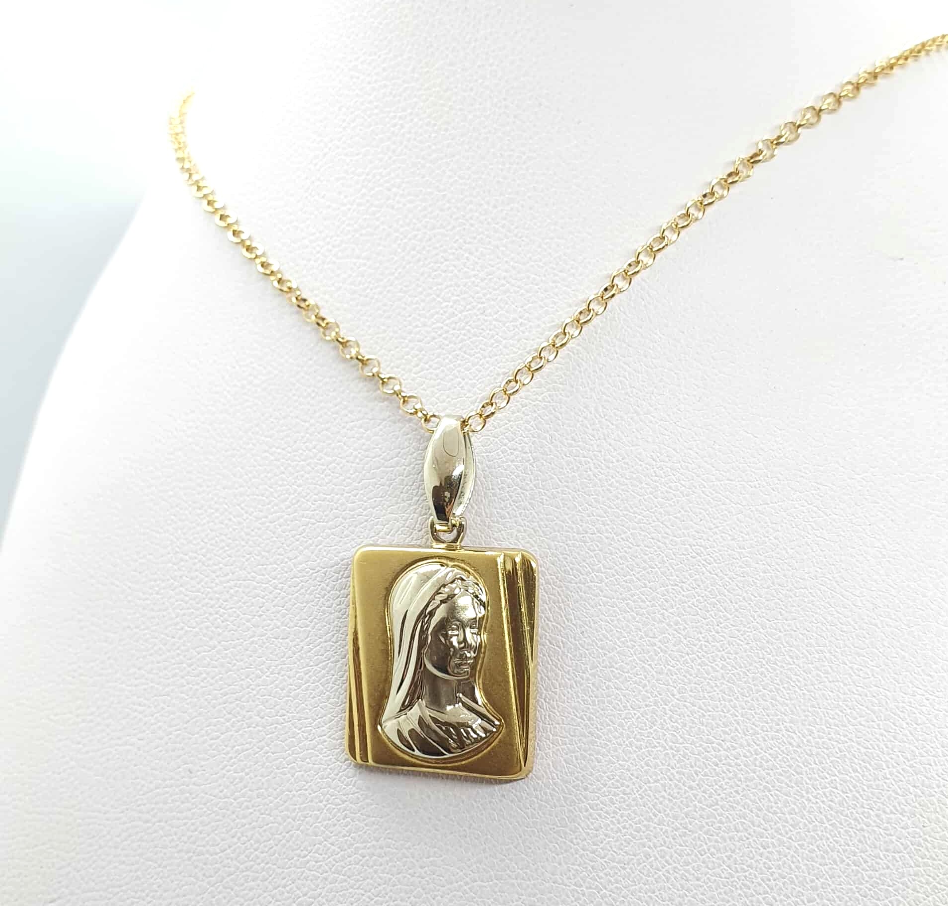 592879001_1336687327783112_134497339922533112_n Catenina con pendente La Vergine Maria in oro - immagine 1