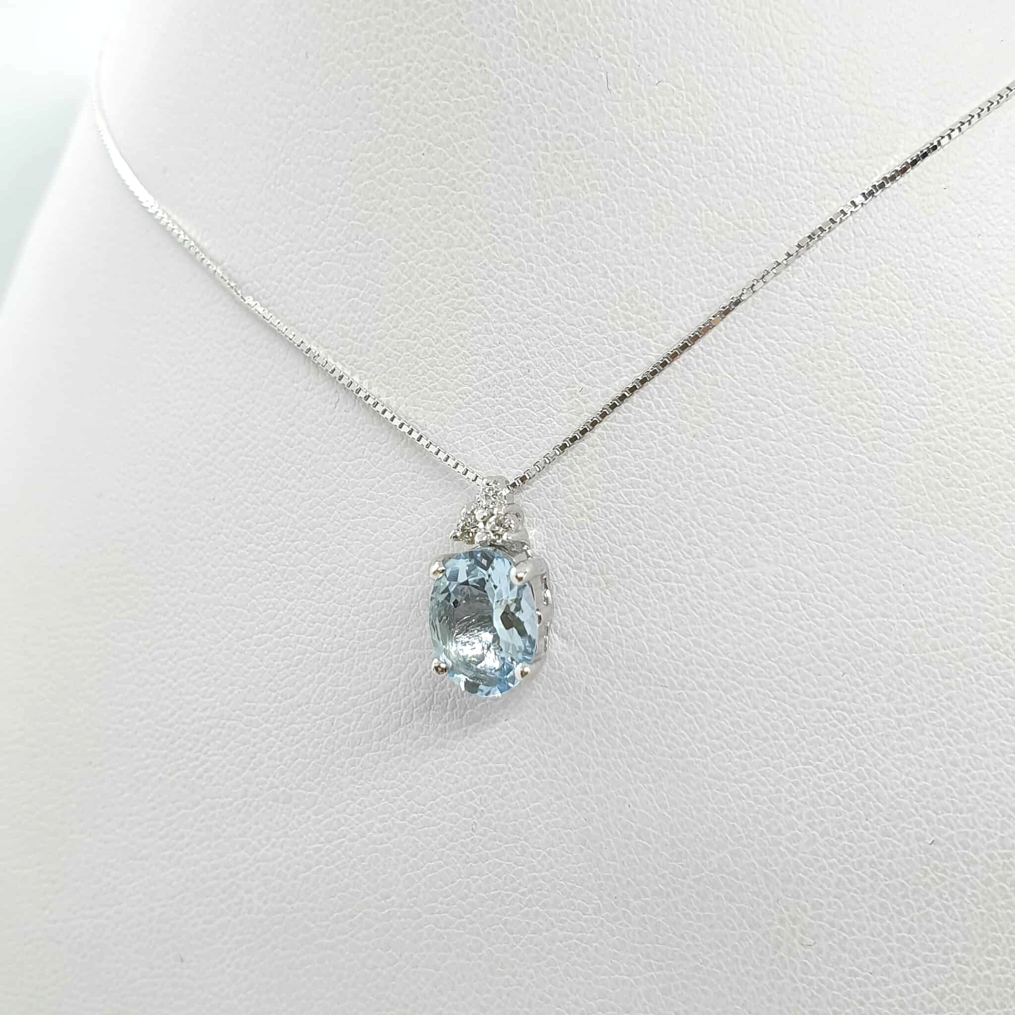 595356901_1963826535014406_2127139205254466951_n Collana oro acquamarina e brillantini - immagine 1