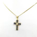 Collana con pendente croce oro diamante e zaffiri