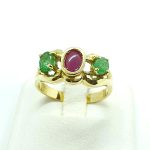 Anello oro rubino e smeraldi