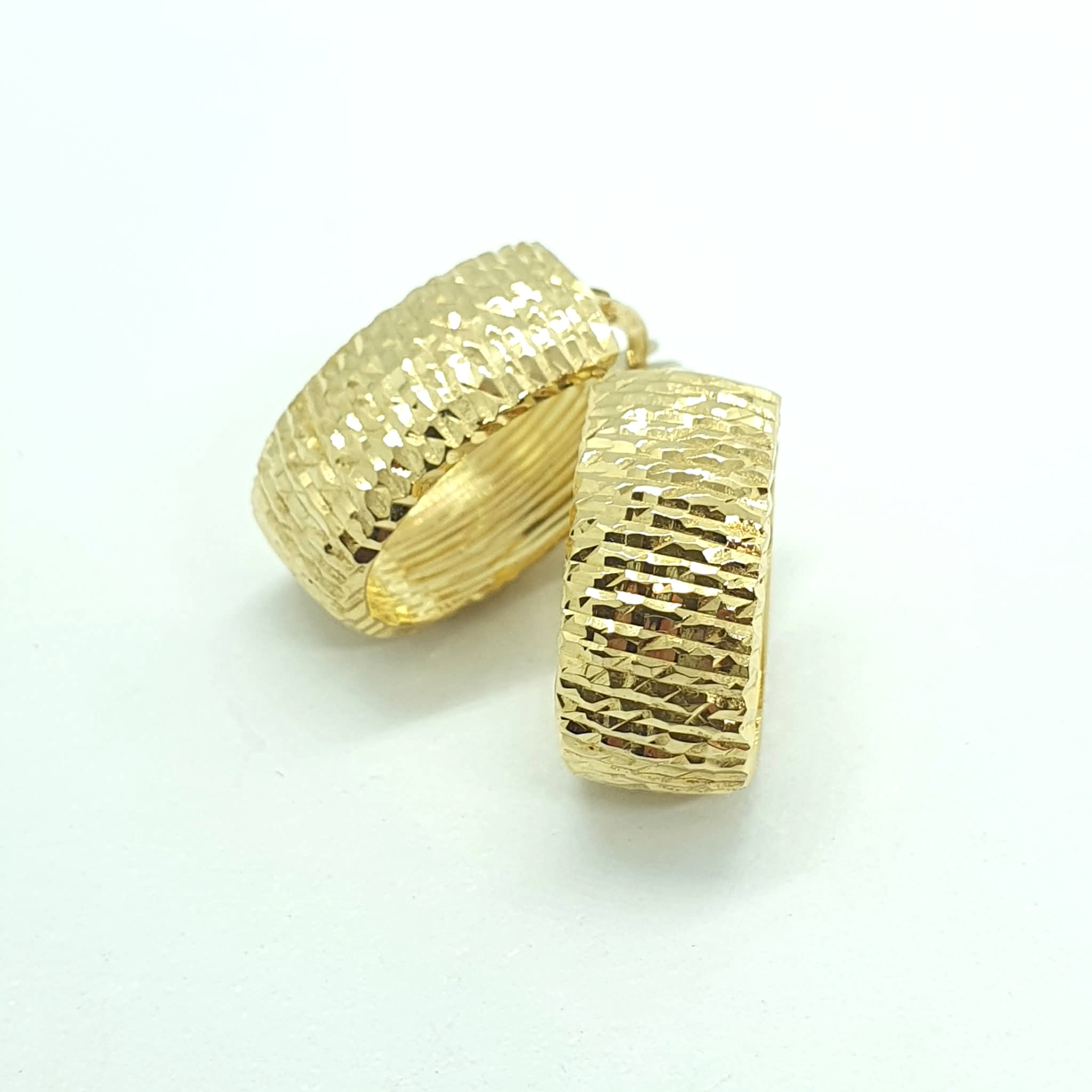 N572-4,4gr-A352-550 Orecchini a cerchio ovale in oro - immagine 1