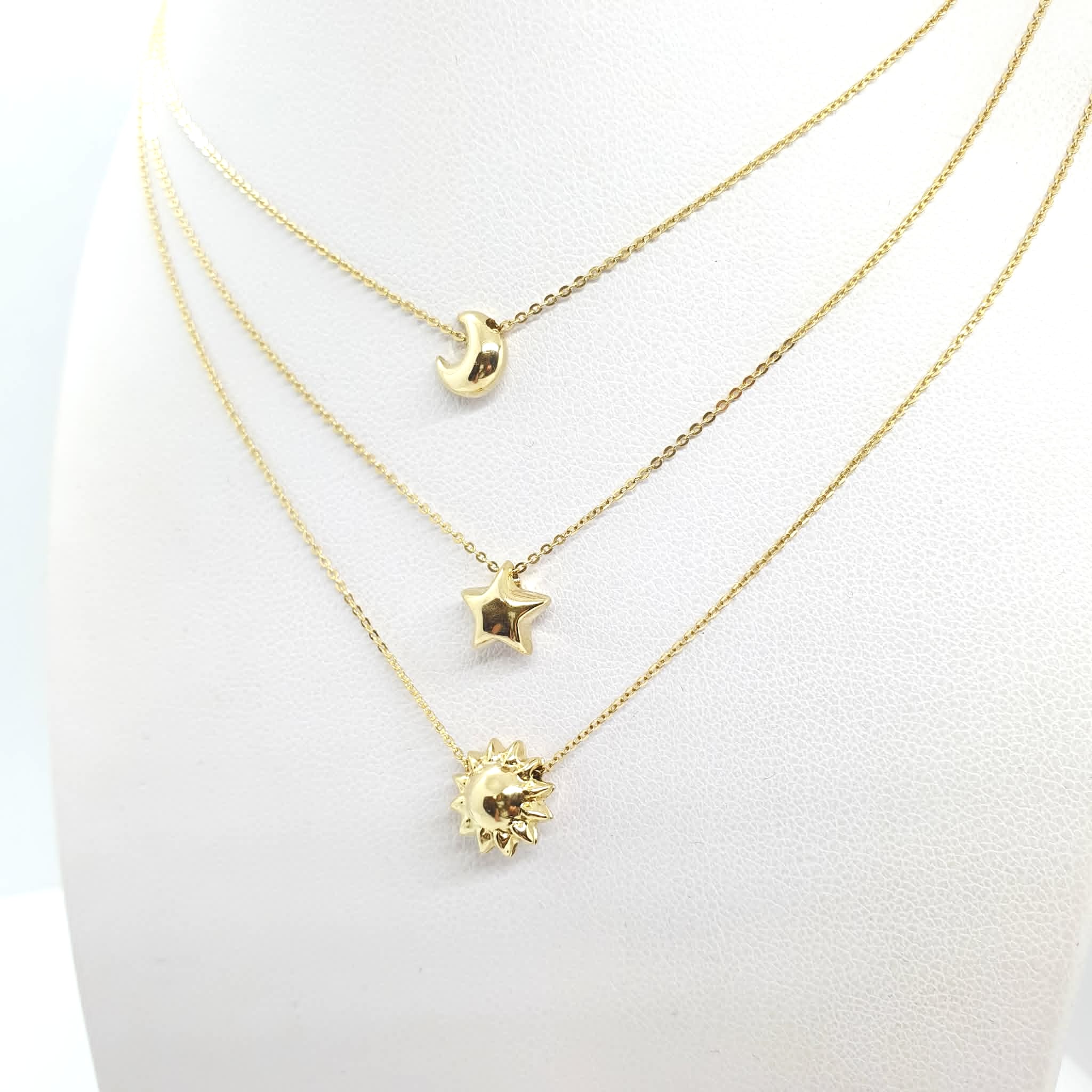 N582-4,3gr-A326-540 Collana tre fili in oro - immagine 1